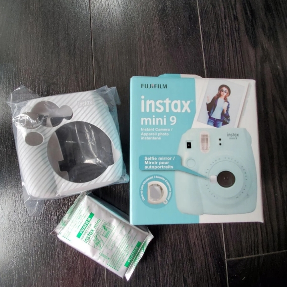 Fujifilm Other - Instax polaroid mini 9 + film + case